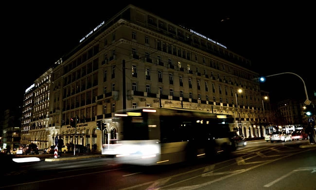 Γιατί θα βυθιστεί στο σκοτάδι η Ελλάδα το Σάββατο;